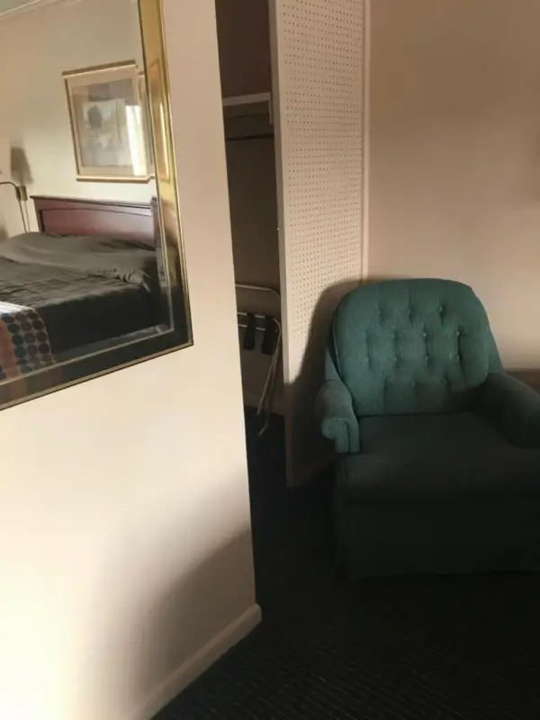 Redwood Inn 10