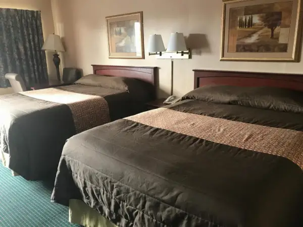 Redwood Inn 5